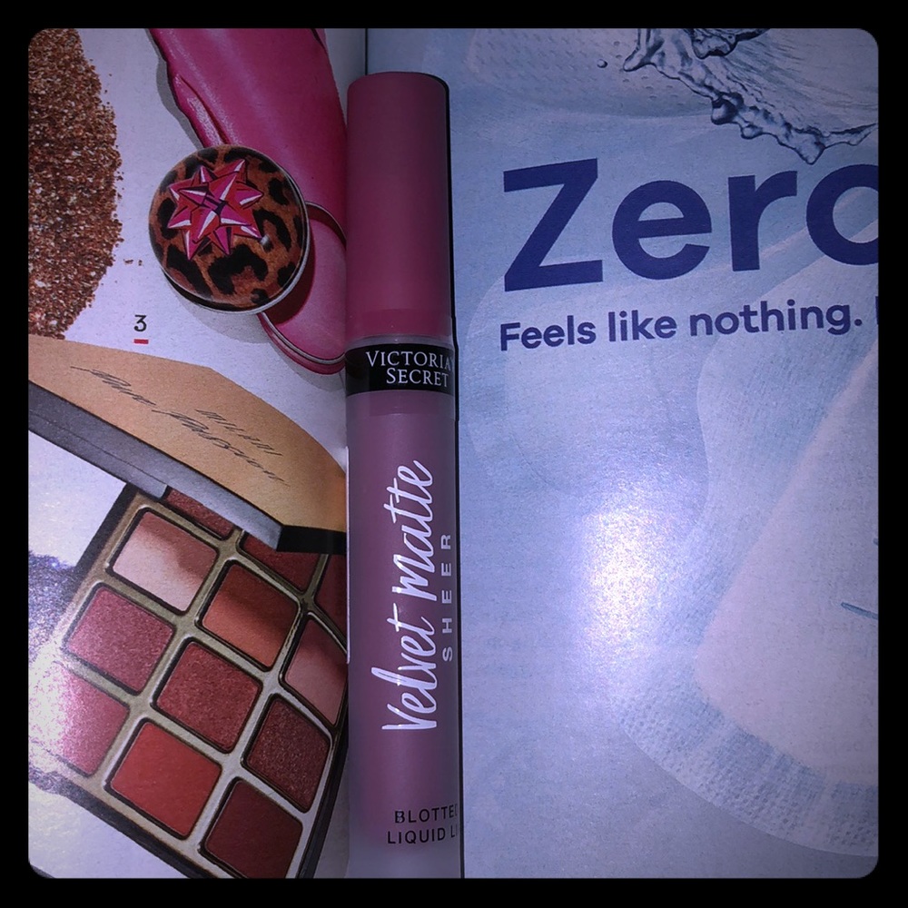 Victoria’s Secret Velvet Matte Cream SEALED